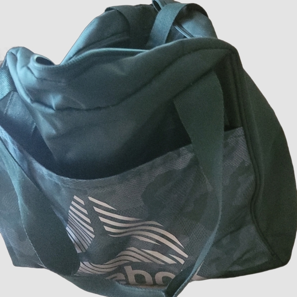 Dark Green Reebok Gym Bag/Overnight bag/Duffle Unisex